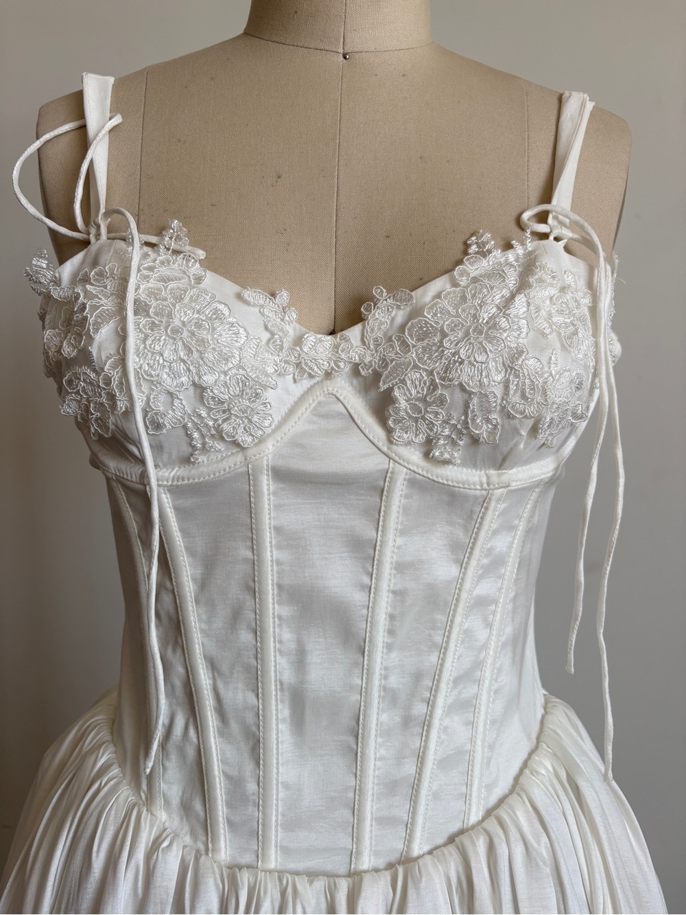 $589 NWT For Love And Lemons “Antoinette” Taffeta Midi Dress in White Sz 8 - Picture 7 of 12